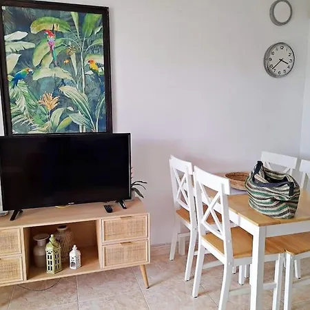 Apartman Tymi Groundfloor Apartament With Garden View